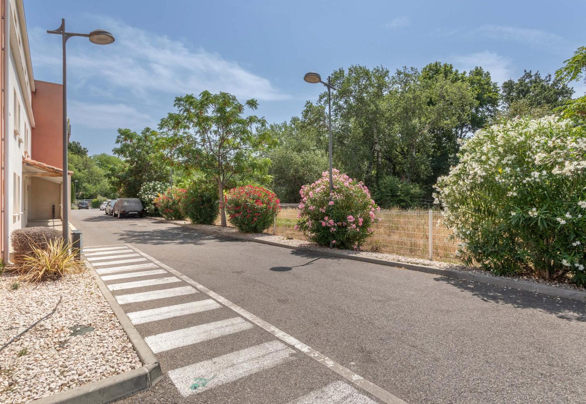 B&B Hotel Marseille Aeroport Saint-Victoret Экстерьер фото