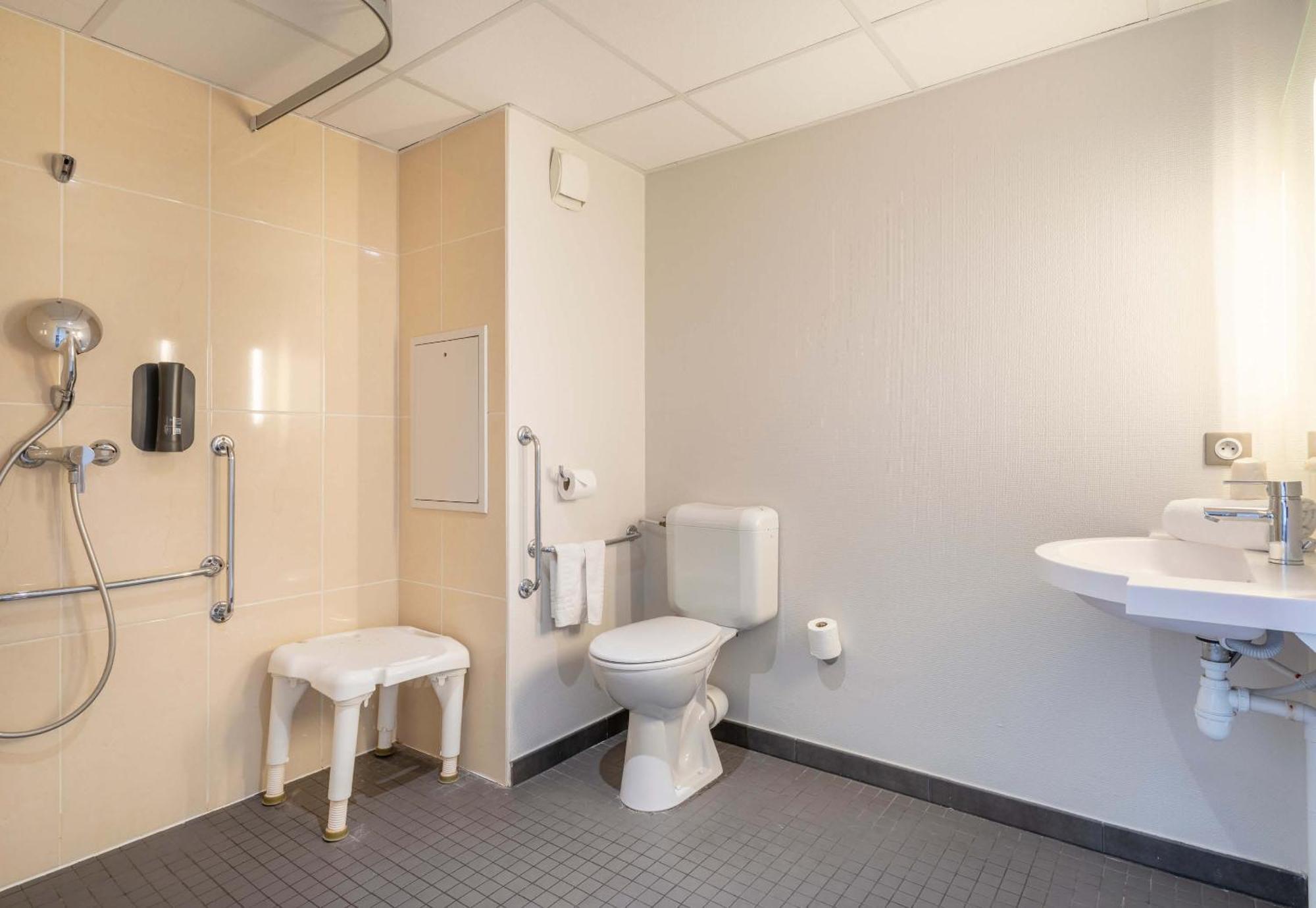 B&B Hotel Marseille Aeroport Saint-Victoret Экстерьер фото