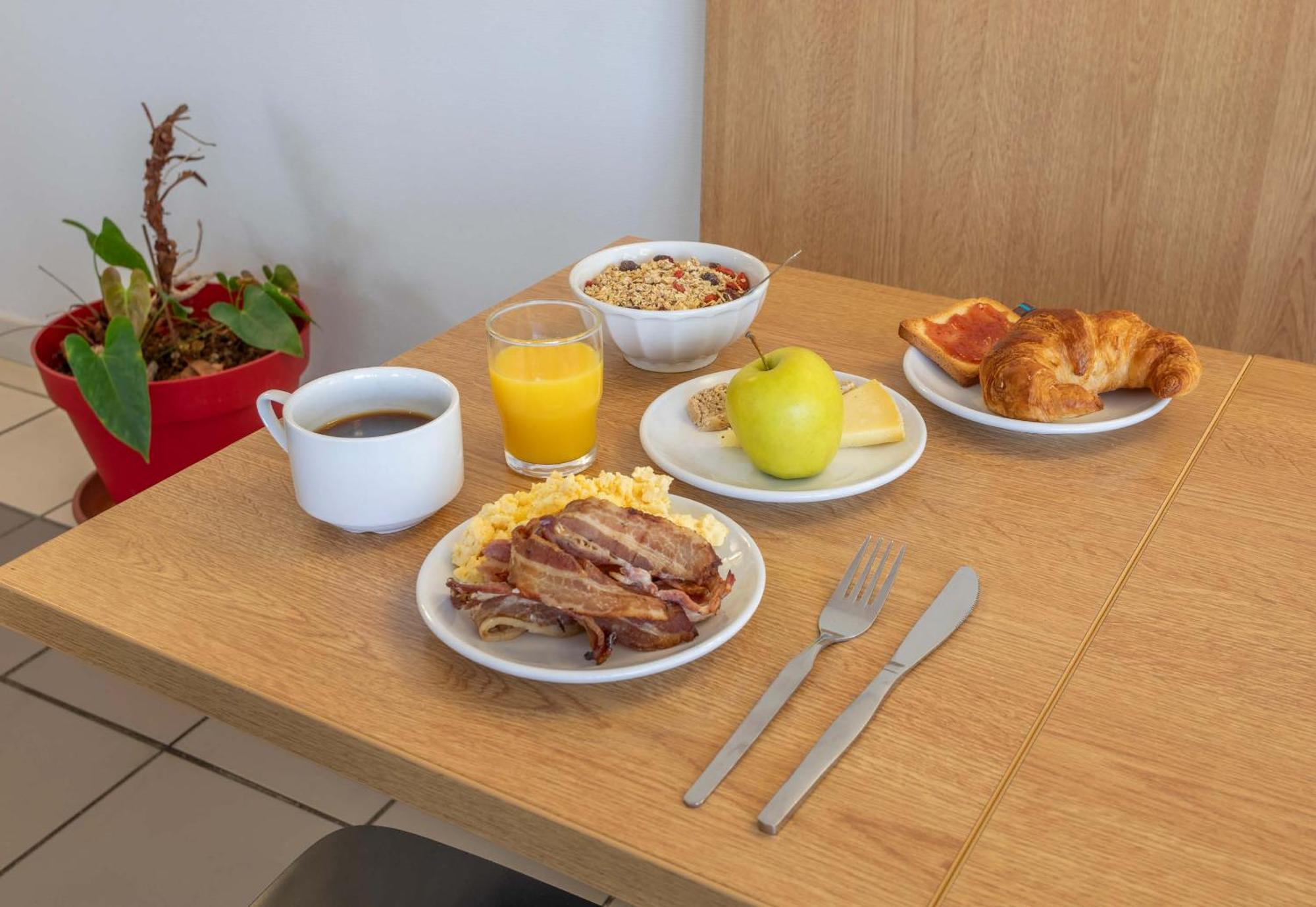 B&B Hotel Marseille Aeroport Saint-Victoret Экстерьер фото