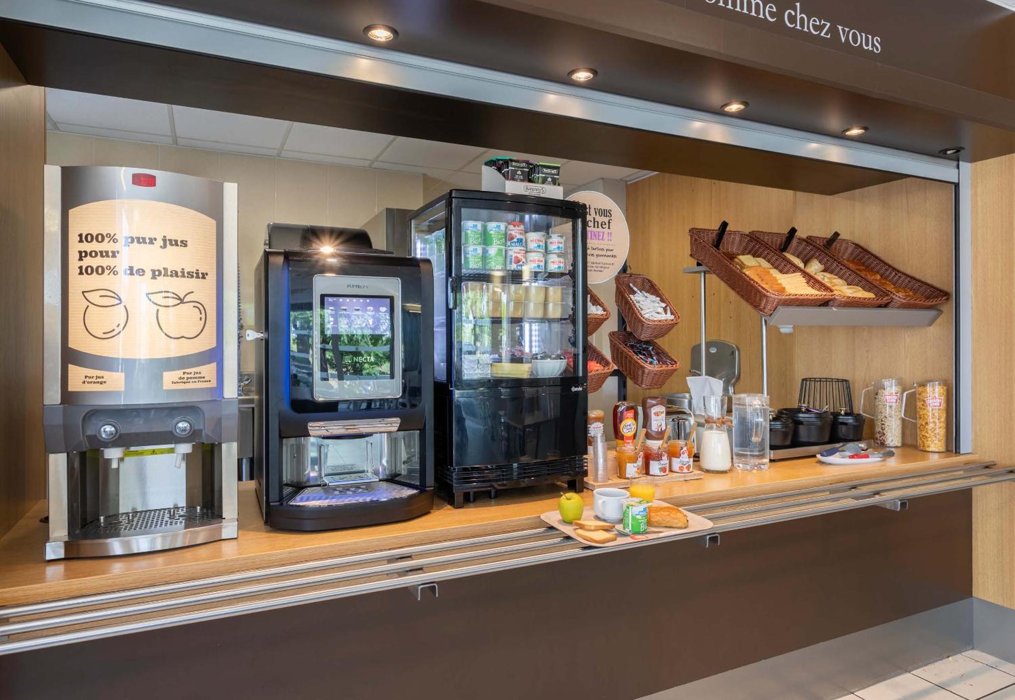 B&B Hotel Marseille Aeroport Saint-Victoret Экстерьер фото